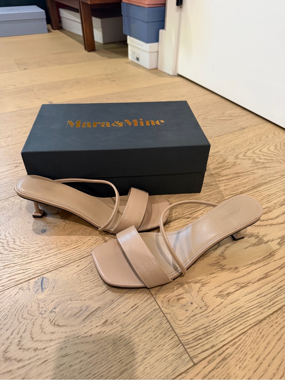 Mara & Mine nude kitten heel